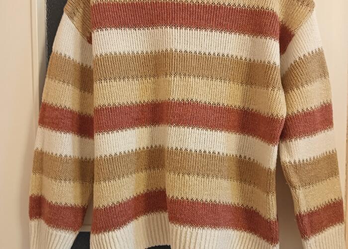 Grajewo ogłoszenia: Sprzedam sweterek Roz uniwersalny Nowy bez metki.
Cena 30 zł....